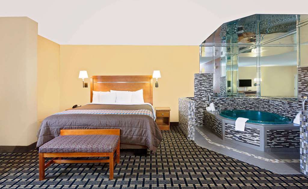 Days Inn By Wyndham Columbus Bilik gambar